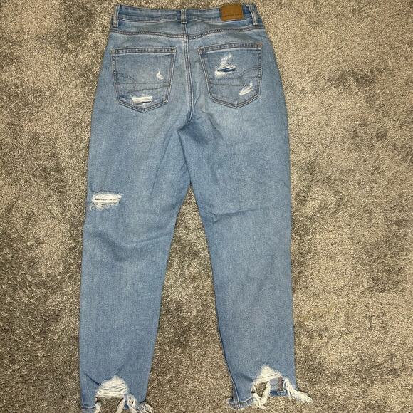 American Eagle Mom Jean Size 2 SHORT Distressed Faded Pants Ripped - Picture 4 of 7
